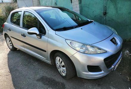 Продам Peugeot 207 2010 года в Киеве