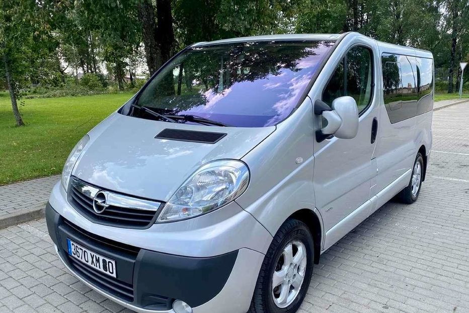 Продам Opel Vivaro пасс. 2009 года в г. Иршава, Закарпатская область