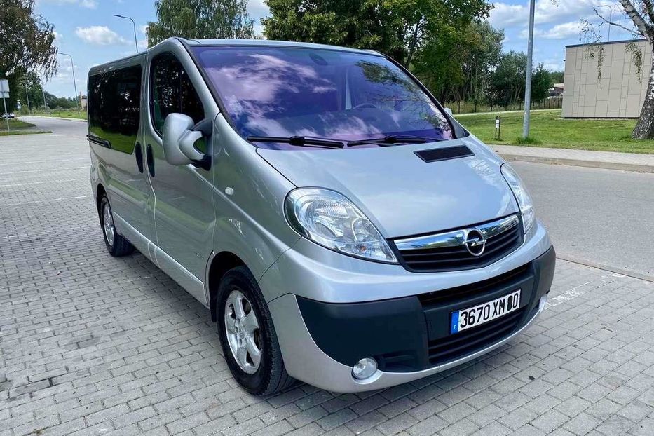 Продам Opel Vivaro пасс. 2009 года в г. Иршава, Закарпатская область