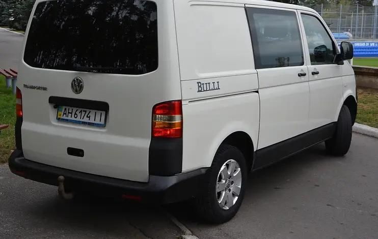 Продам Volkswagen T5 (Transporter) пасс. 2008 года в Киеве