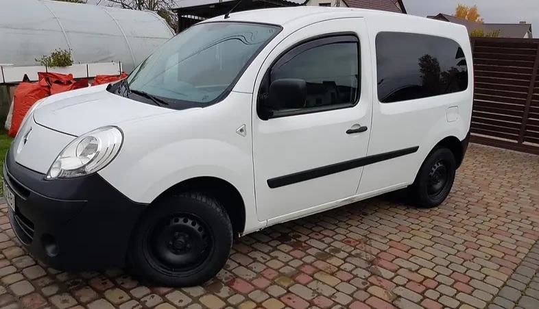 Продам Renault Kangoo пасс. 2010 года в Киеве