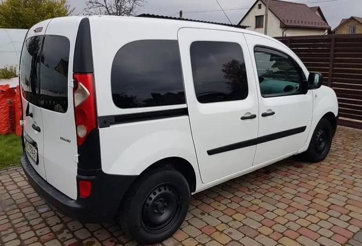 Продам Renault Kangoo пасс. 2010 года в Киеве