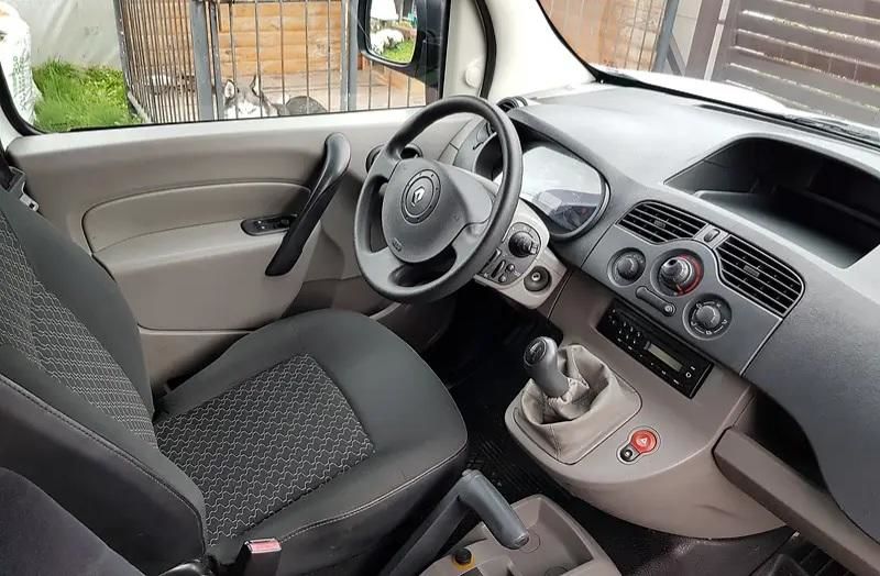 Продам Renault Kangoo пасс. 2010 года в Киеве