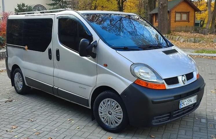 Продам Renault Trafic пасс. 2006 года в Киеве