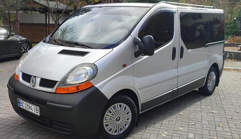 Продам Renault Trafic пасс. 2006 года в Киеве