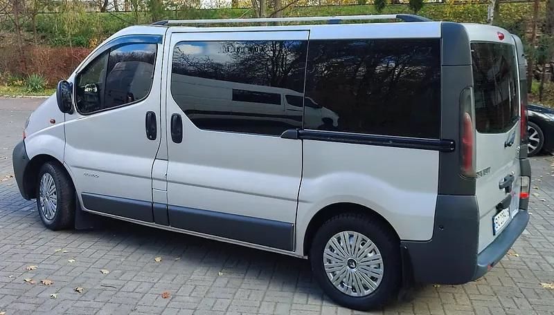 Продам Renault Trafic пасс. 2006 года в Киеве