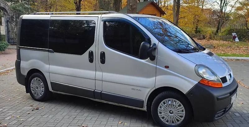 Продам Renault Trafic пасс. 2006 года в Киеве