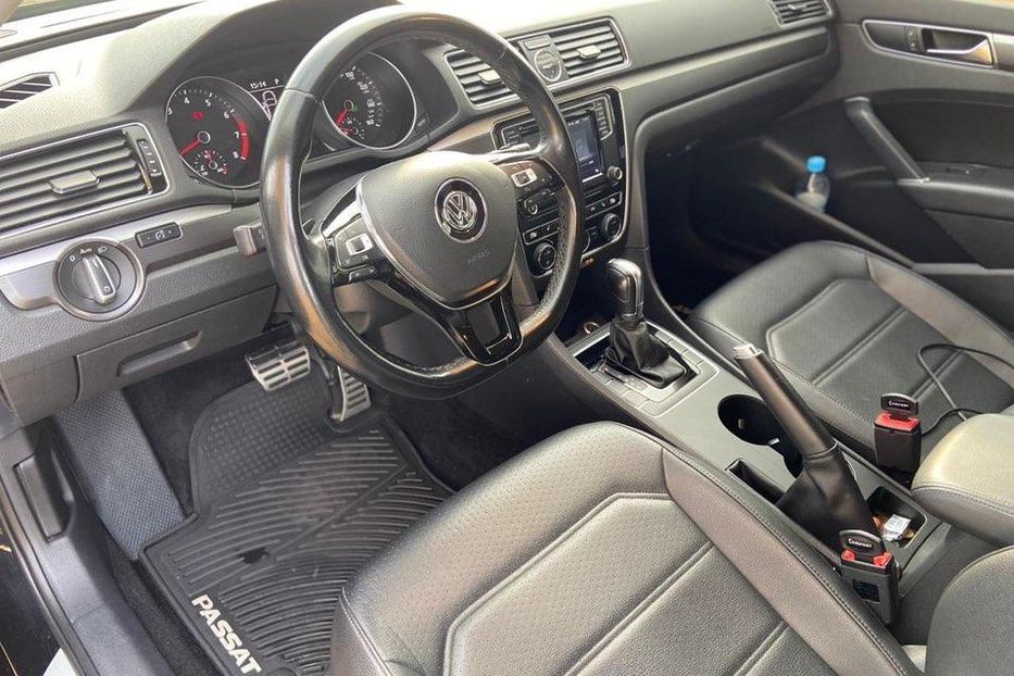 Продам Volkswagen Passat B8 2017 года в Днепре
