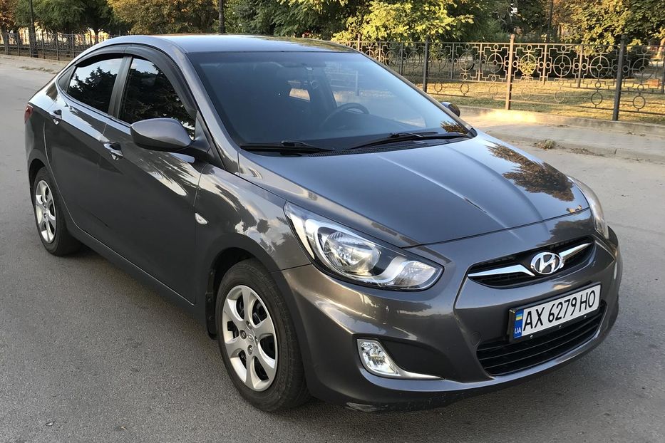 Продам Hyundai Accent  2011 года в г. Новомосковск, Днепропетровская область