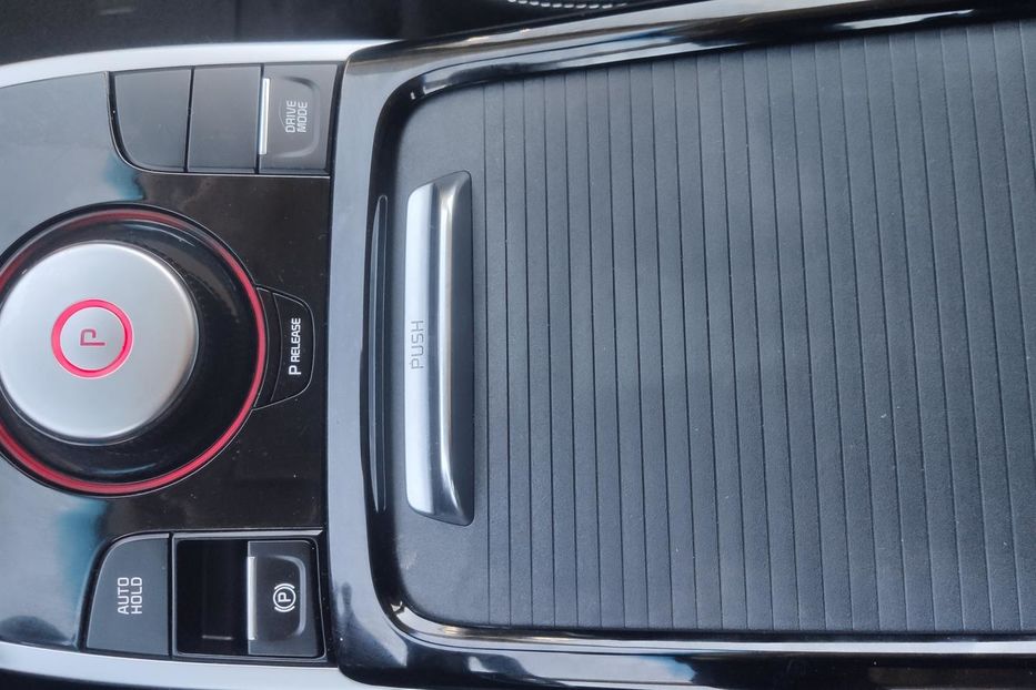 Продам Kia Niro EV 2019 года в Полтаве