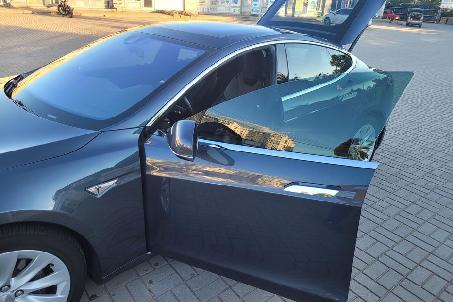 Продам Tesla Model X Restaling 2016 года в г. Кирилловка, Запорожская область
