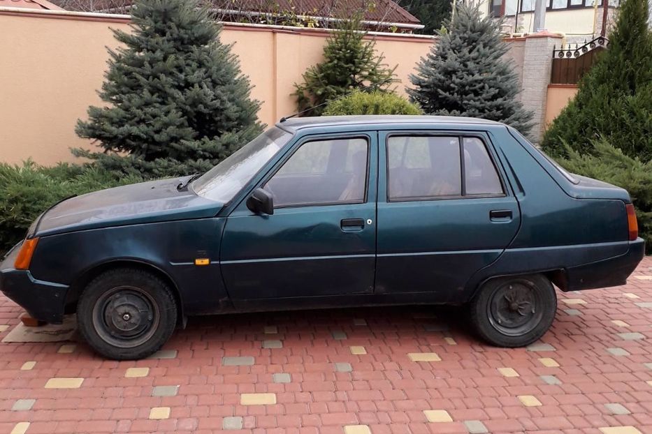 Продам ЗАЗ 1103 Славута 2000 года в Одессе