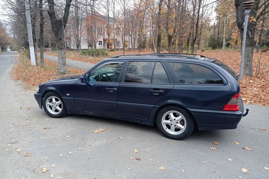 Продам Mercedes-Benz 220 1997 года в Днепре