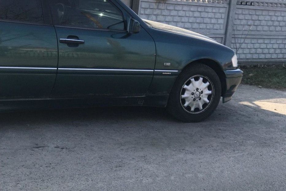 Продам Mercedes-Benz C-Class 1998 года в Киеве