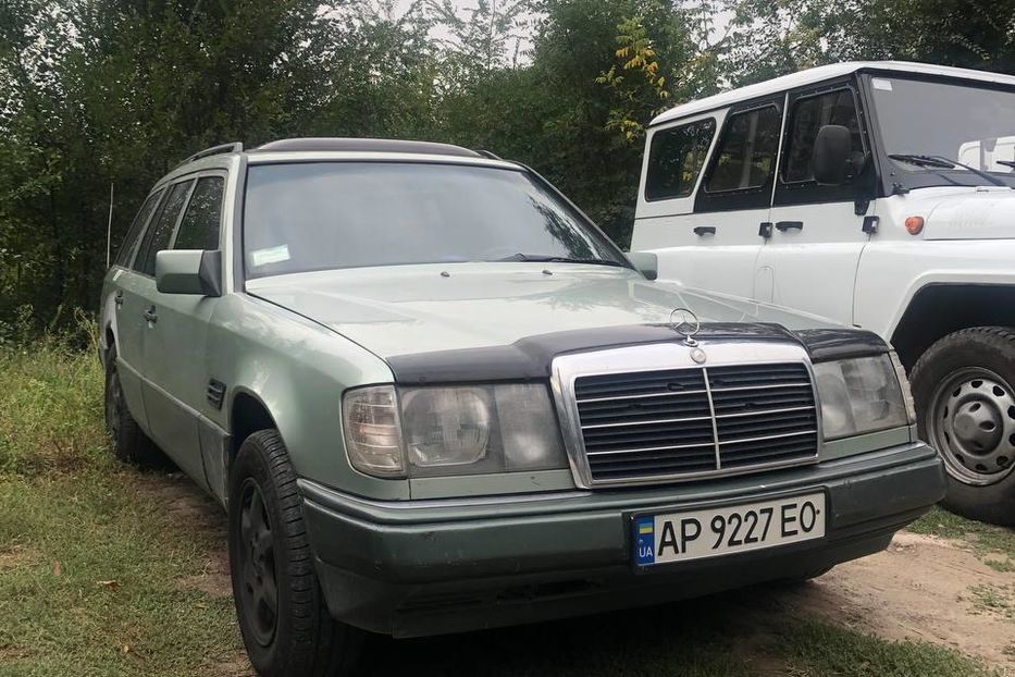 Продам Mercedes-Benz E-Class E250 в 124 кузове 1988 года в Запорожье