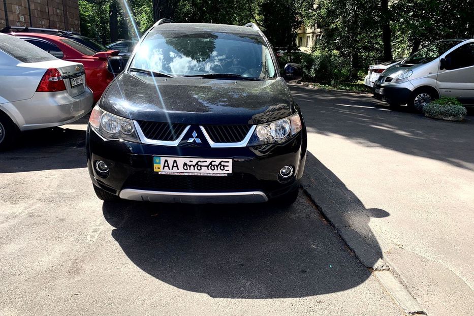 Продам Mitsubishi Outlander XL 2009 года в Киеве