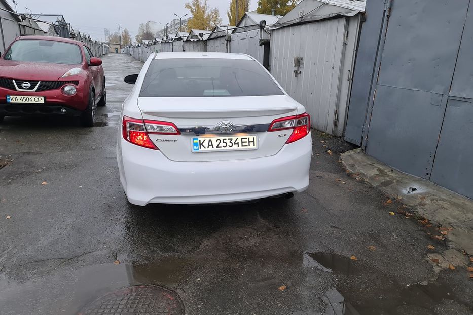 Продам Toyota Camry 2013 года в Одессе