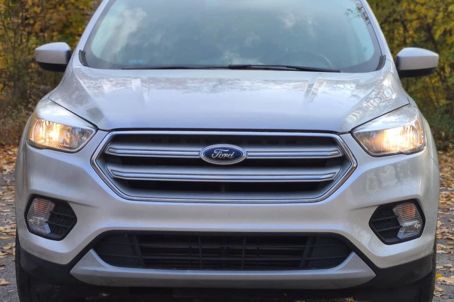 Продам Ford Escape AWD 2018 года в Днепре