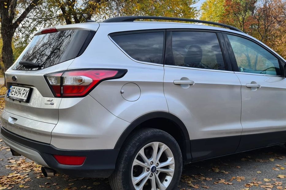 Продам Ford Escape AWD 2018 года в Днепре