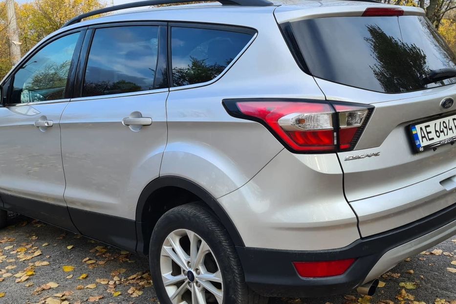 Продам Ford Escape AWD 2018 года в Днепре