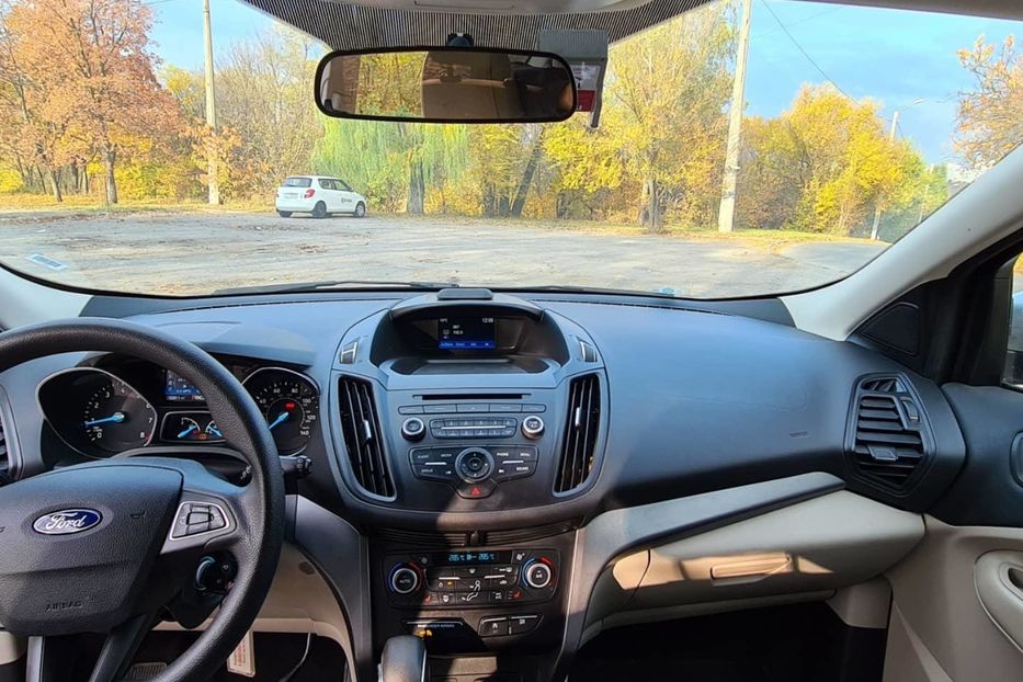 Продам Ford Escape AWD 2018 года в Днепре