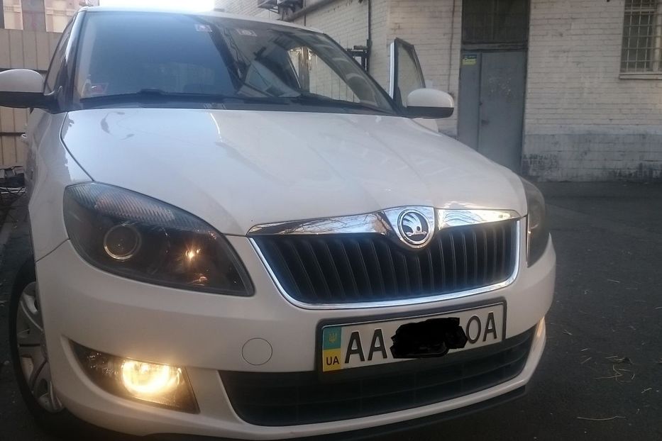 Продам Skoda Fabia Ambition  2013 года в Киеве