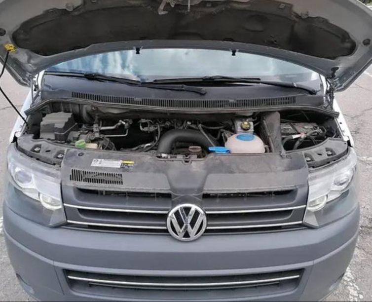 Продам Volkswagen T5 (Transporter) пасс. 2012 года в г. Яготин, Киевская область