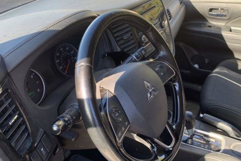 Продам Mitsubishi Outlander XL 2016 года в г. Козелец, Черниговская область