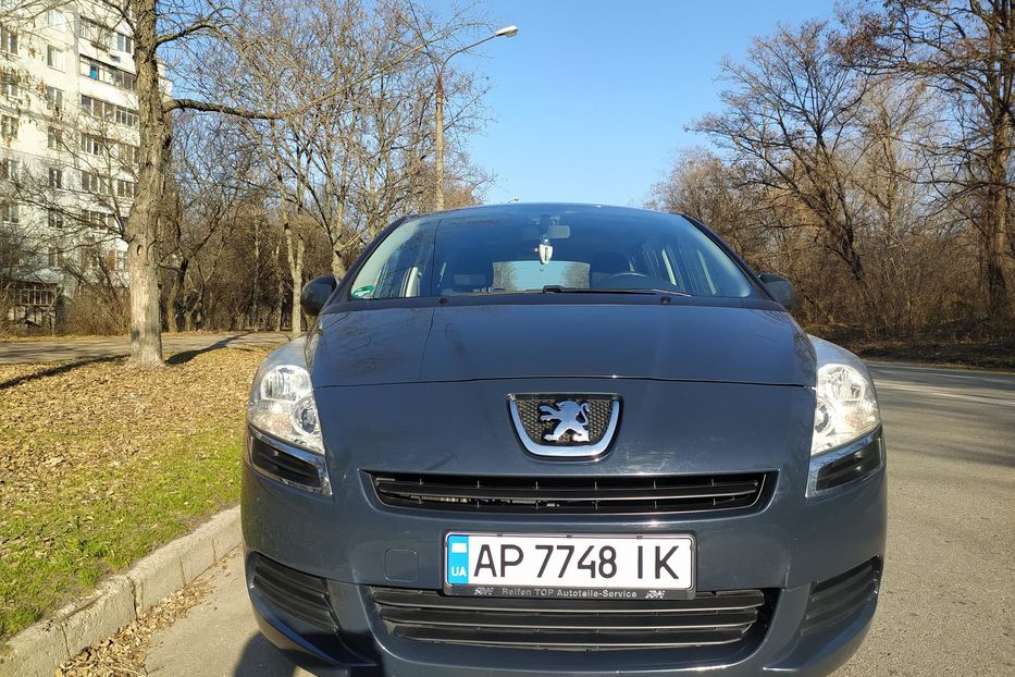 Продам Peugeot 5008 2011 года в Запорожье