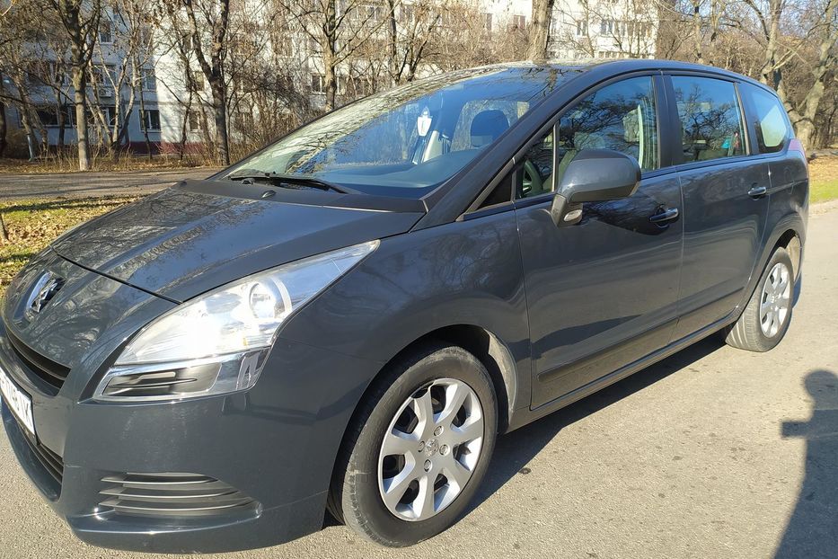 Продам Peugeot 5008 2011 года в Запорожье