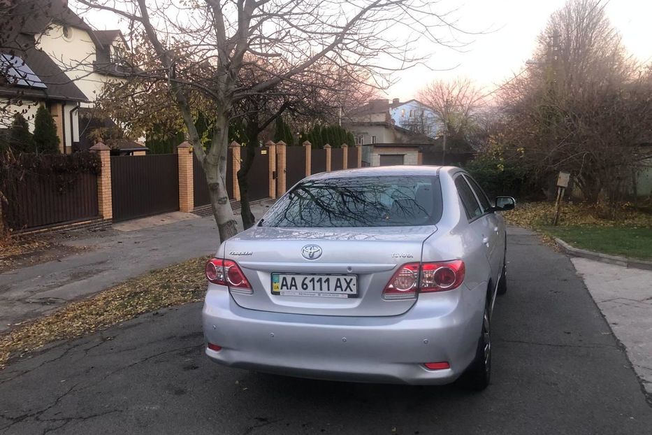 Продам Toyota Corolla 2012 года в Киеве