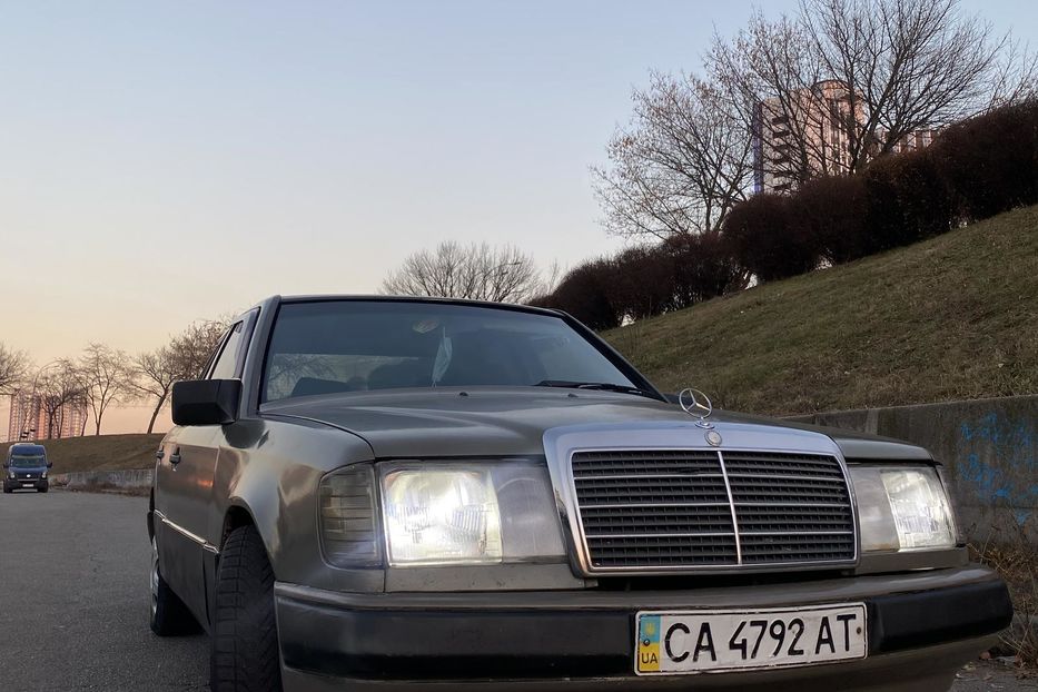 Продам Mercedes-Benz 230 1986 года в Киеве