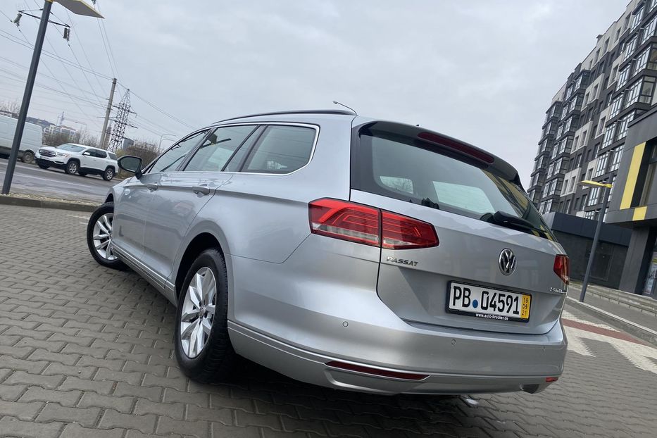 Продам Volkswagen Passat B8 Comfort line nekrashena 2.0 akpp 2016 года в г. Брошнив-осада, Ивано-Франковская область