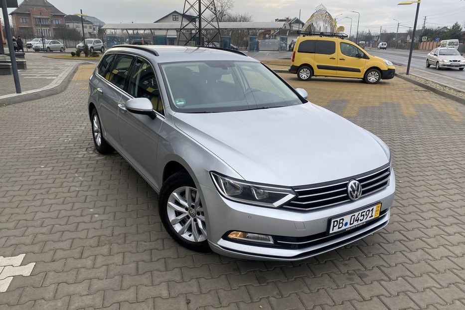 Продам Volkswagen Passat B8 Comfort line nekrashena 2.0 akpp 2016 года в г. Брошнив-осада, Ивано-Франковская область