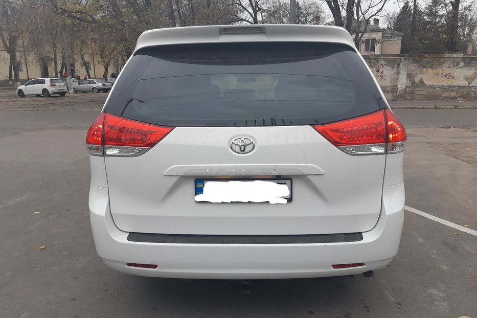 Продам Toyota Sienna 2011 года в Одессе