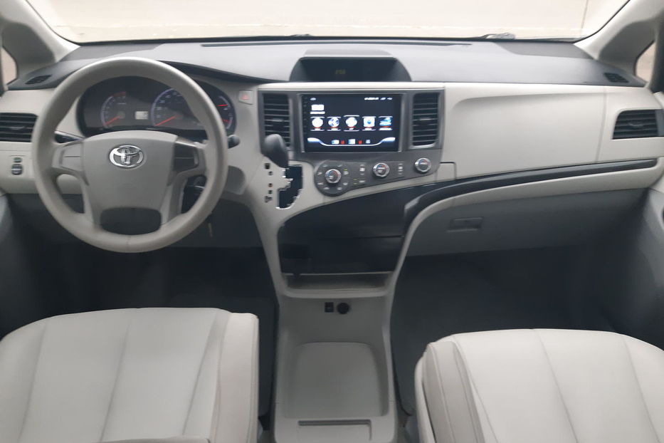 Продам Toyota Sienna 2011 года в Одессе