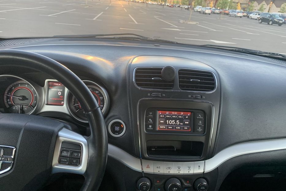 Продам Dodge Journey 2014 года в Киеве