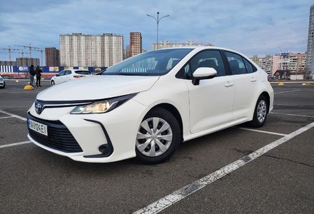 Продам Toyota Corolla 2019 года в Киеве