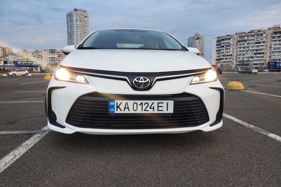 Продам Toyota Corolla 2019 года в Киеве