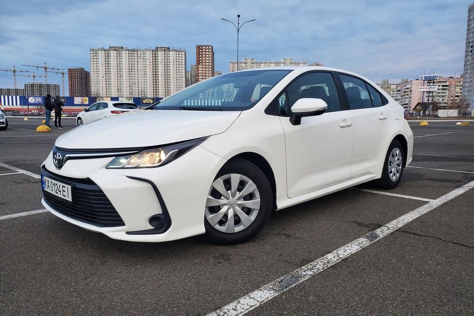 Продам Toyota Corolla 2019 года в Киеве