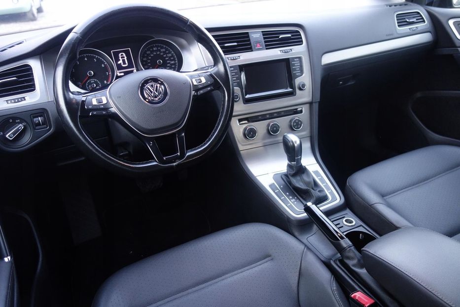 Продам Volkswagen Golf VII TSI 2015 года в Киеве