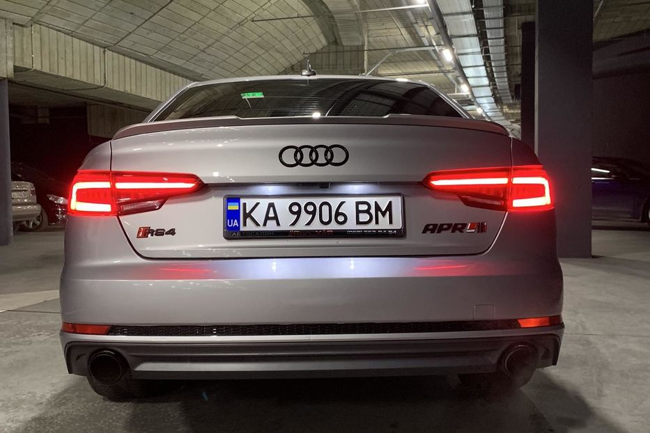 Продам Audi A4 S Line  2018 года в Киеве