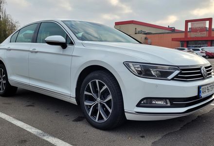 Продам Volkswagen Passat B8 Highline 2017 года в Киеве