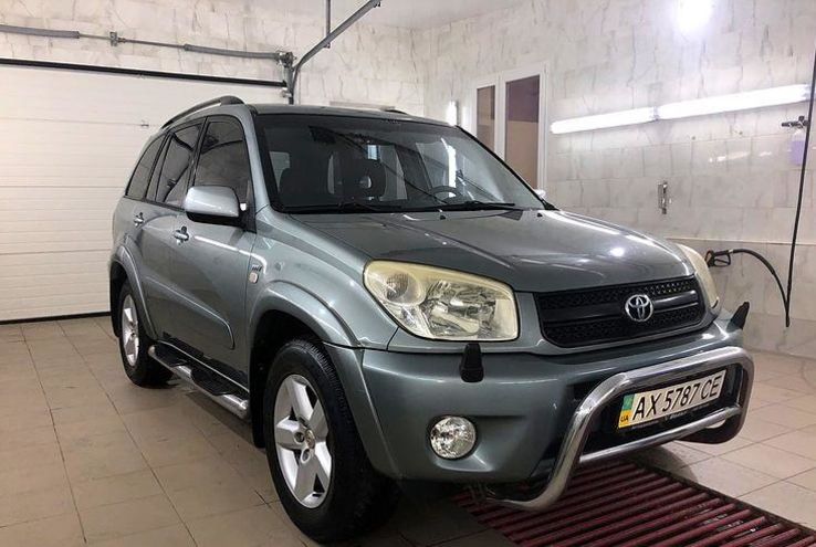 Продам Toyota Rav 4 2004 года в г. Купянск, Харьковская область