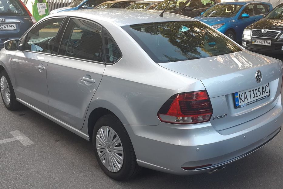 Продам Volkswagen Polo Седан 2018 года в Киеве
