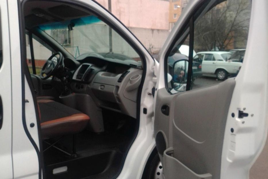 Продам Renault Trafic пасс. 2012 года в Киеве