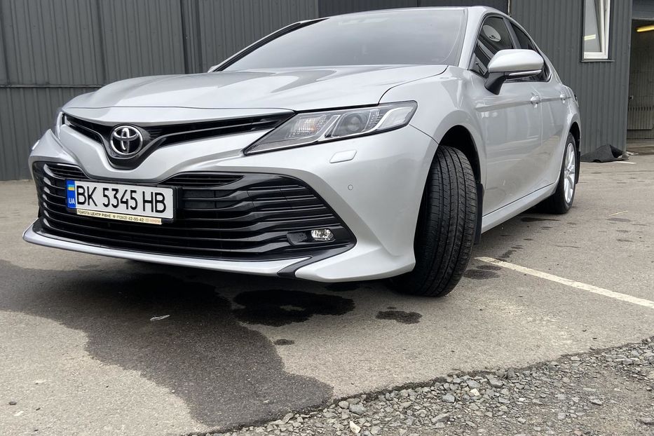 Продам Toyota Camry 2019 года в Ровно