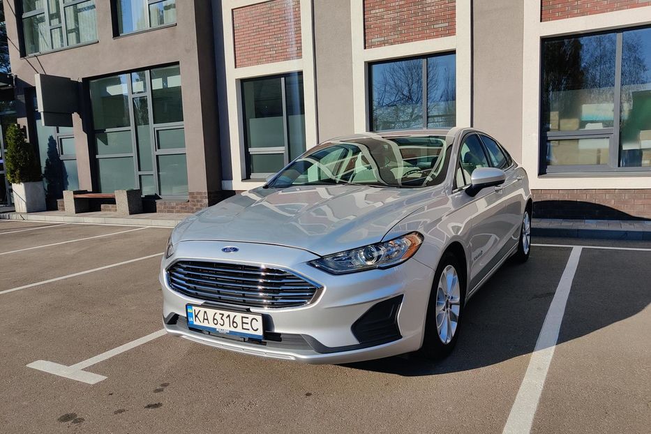 Продам Ford Fusion SE 2019 года в Киеве