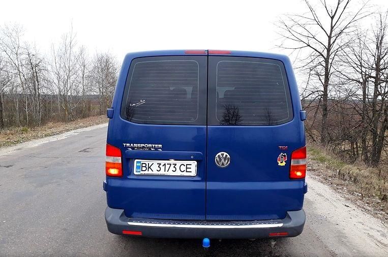 Продам Volkswagen T5 (Transporter) пасс. 2009 года в г. Яготин, Киевская область