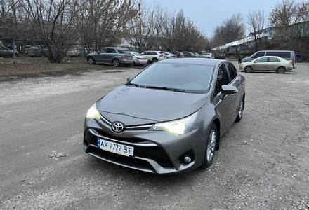 Продам Toyota Avensis 2016 года в Харькове